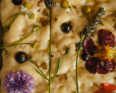 How to make Floral Focaccia Bread