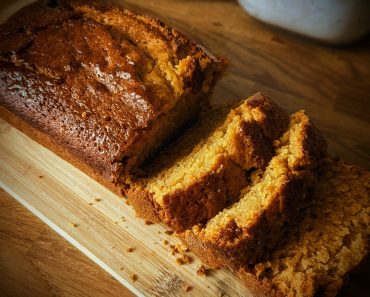 How to make Golden Syrup Cake