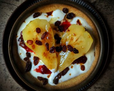 How to make Breakfast Poached Pears