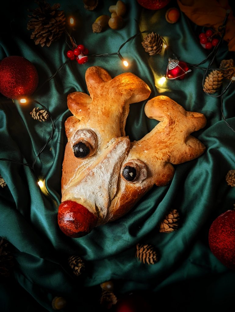 Reindeer Christmas Bread 