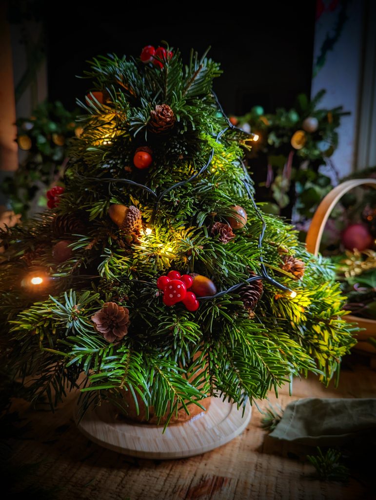 DIY homemade mini Christmas tree 