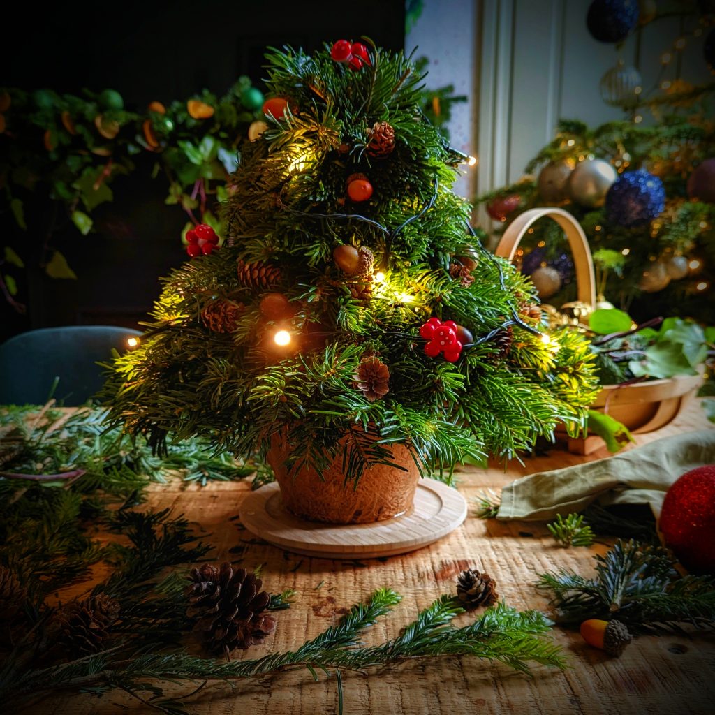 DIY Mini Christmas Tree 