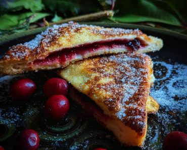 How to make Christmas French Toast