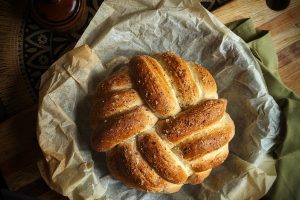 How to make Salt and Pepper Braided Bread