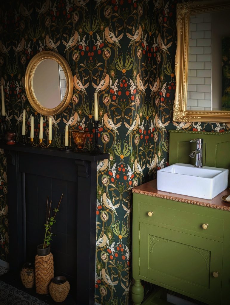 Colourful wallpaper victorian bathroom