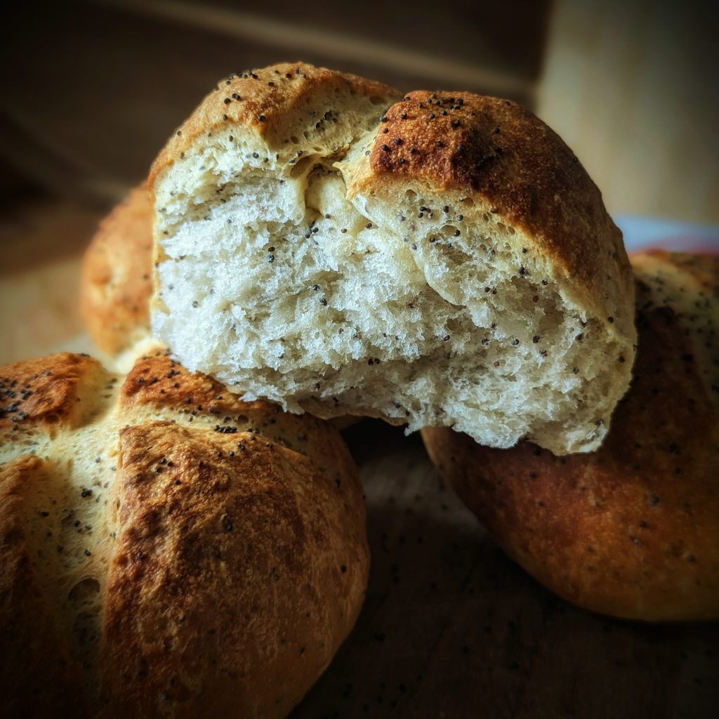 poppy seed bread rolls