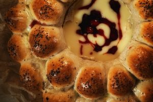 How To Make a Camembert And Cranberry Garlic Bread Wreath