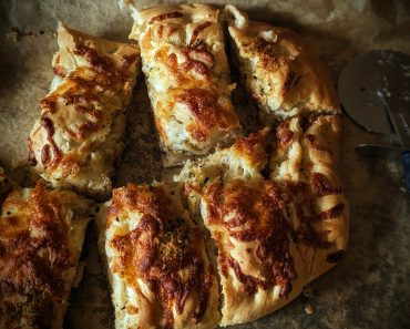 How To Make A Chunky Doorstep Cheesy Garlic Bread